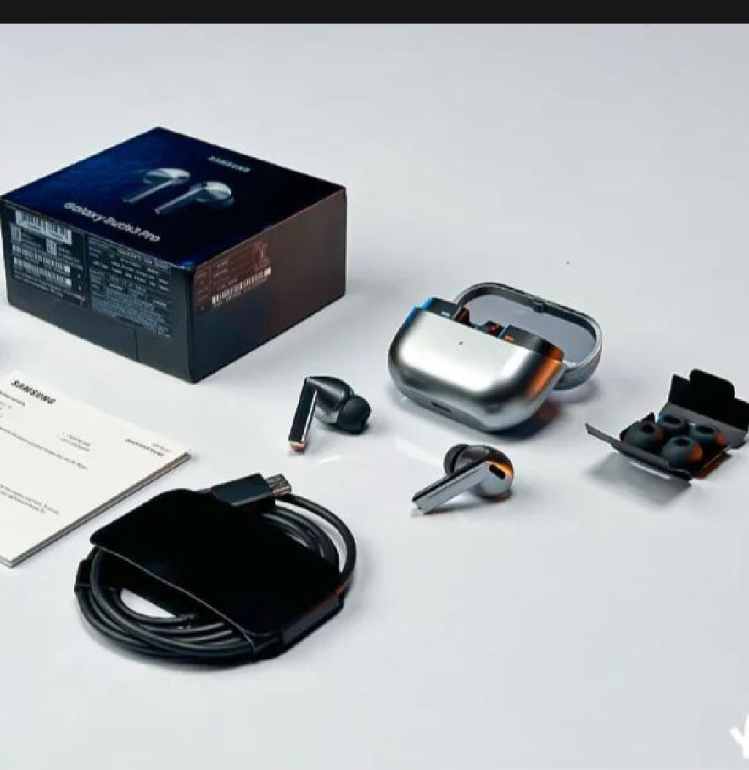 Wireless Black Earbuds with ANC, Bluetooth 5.3 & Fast Charging | Long Battery Life Earbuds Pakistan