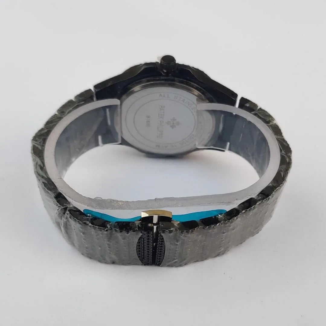 Men's Black Diamond-Studded Analogue Watch